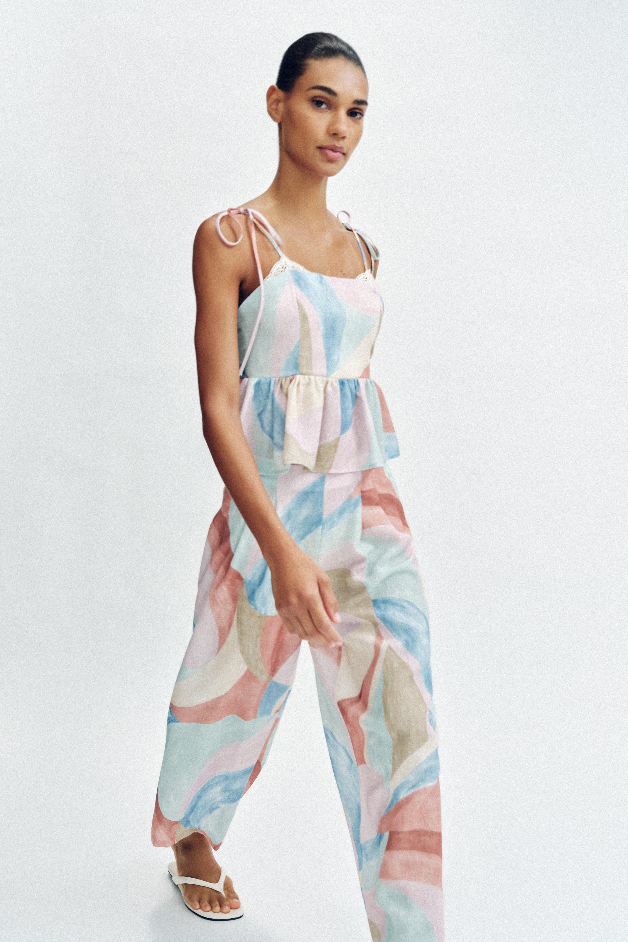 PRINTED STRAP TOP